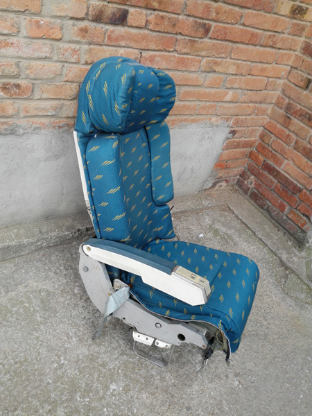 asiento avion chatarra construccion tela metal 2_1u